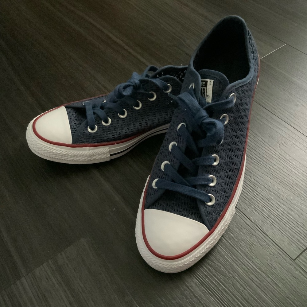 Converse All Stars Navy Low Tops Size 9